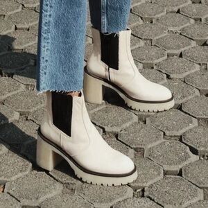 New Free People James Chelsea Boots in White, Size 9.5